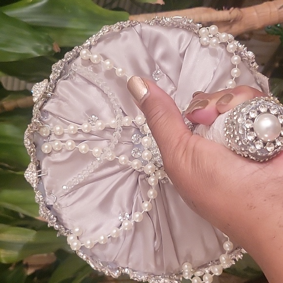 Silver brooch bouquet - Picture 5 of 7